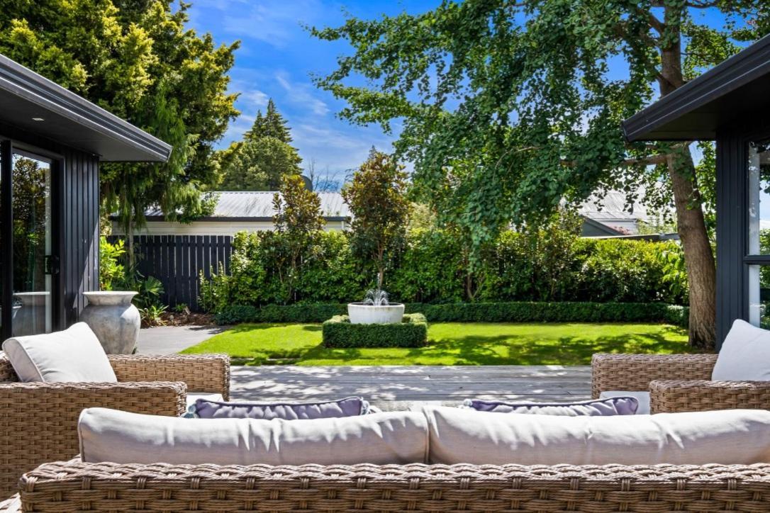 Black Luxury Lodge Blenheim Exterior foto